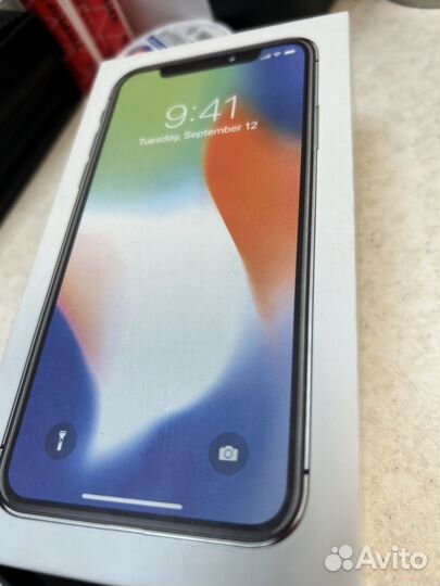 iPhone X, 64 ГБ