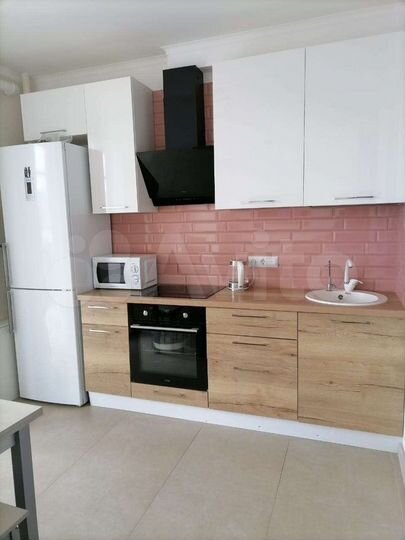 2-к. квартира, 52 м², 10/17 эт.