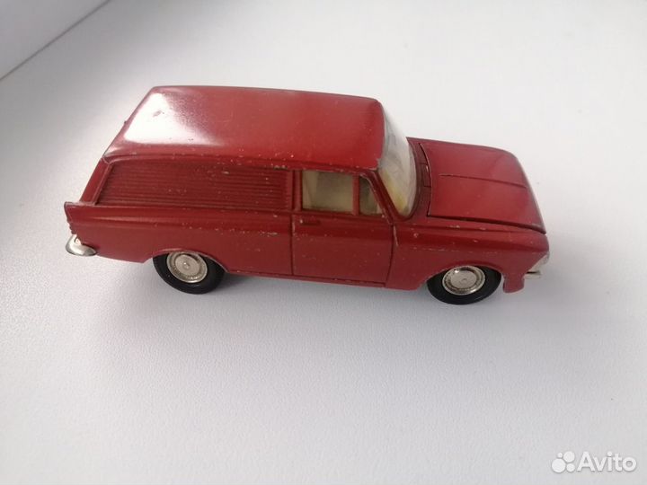 Модель автомобиля Москвич 434 А6 красный