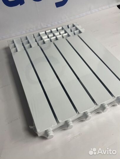 Радиатор секционный новый