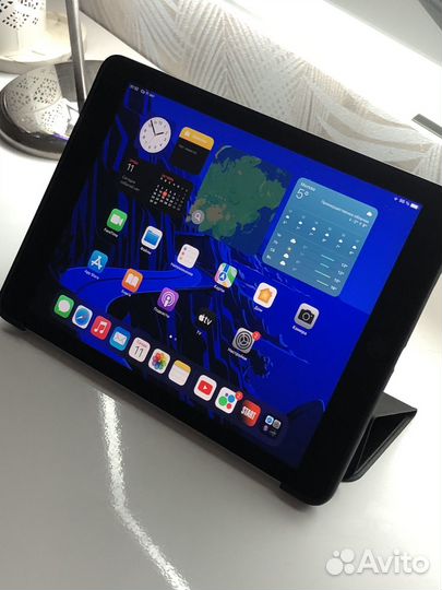 iPad (5 поколения)