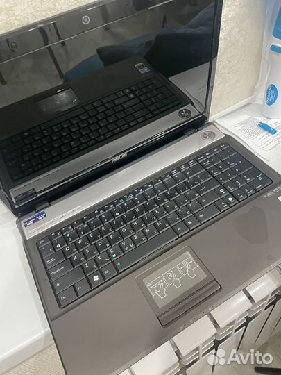 Ноутбук asus