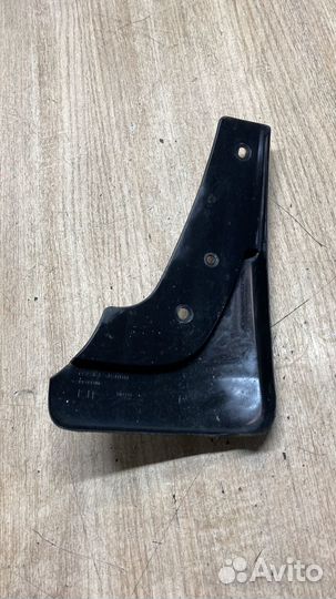 Брызговик Задний Левый Nissan X-Trail T31