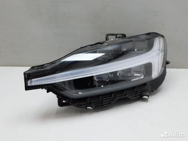 Фара левая Volvo XC60