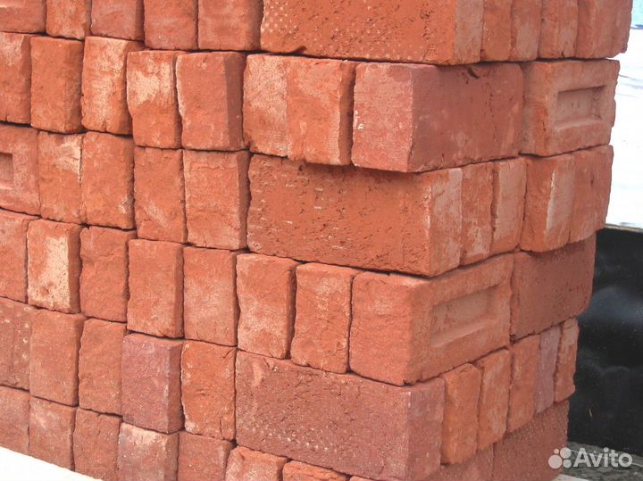 Прочный керамический кирпич