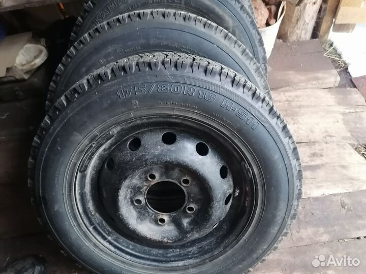 Комплект колёс на ниву