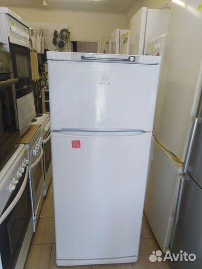 Холодильник Indesit 150см высота