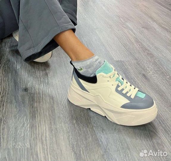 Кроссовки из натуральной кожи