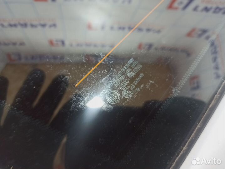 Стекло кузовное глухое левое Porsche Cayenne (9PA)