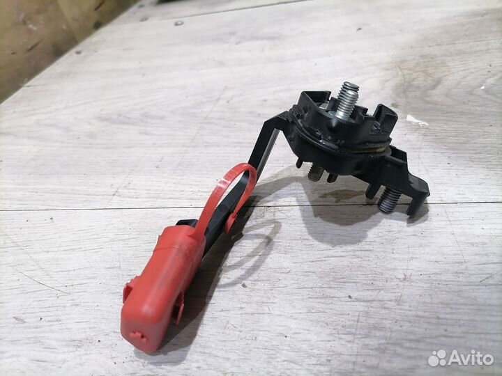 Клемма акб плюсовая BMW 1 series E87 E81 2004-2011