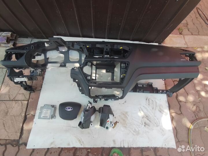 Комплект безопасности kia rio 3 торпедо оригинал