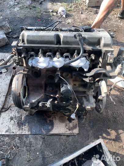 Двигатель mazda familia 1,5 zl01