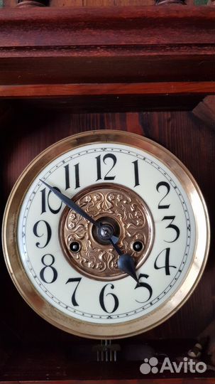 Настенные часы с боем. HAU