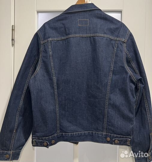 Джинсовая куртка levis