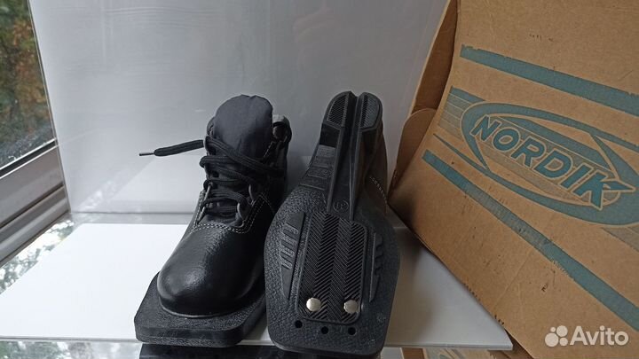 Лыжные ботинки детские 31р