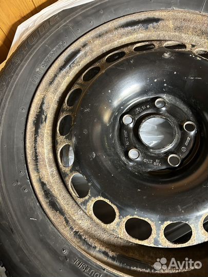 Bridgestone Blizzak Revo GZ 215/60 R16