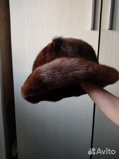 Женские меховые шляпы