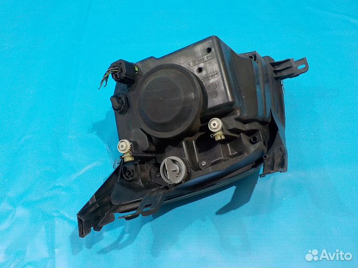 Фара правая Ford Fusion 2002-2012