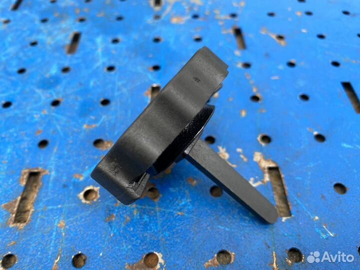 Крышка бачка гур Mercedes 611 612 2.2 2.7 cdi