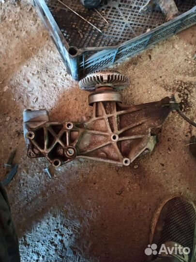 Вискомуфта, кронштейн Volkswagen Passat b5 adr