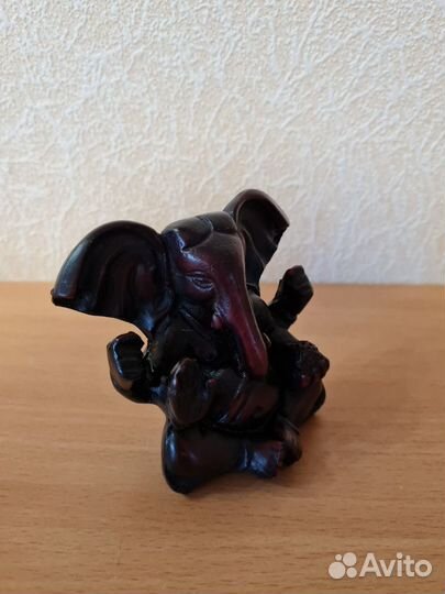 Статуэтка слоник