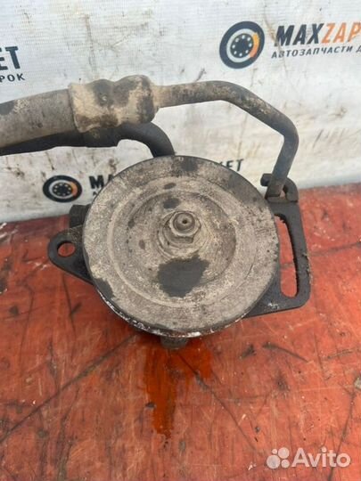 Насос гидроусилителя Kia Sportage 2.0 2002