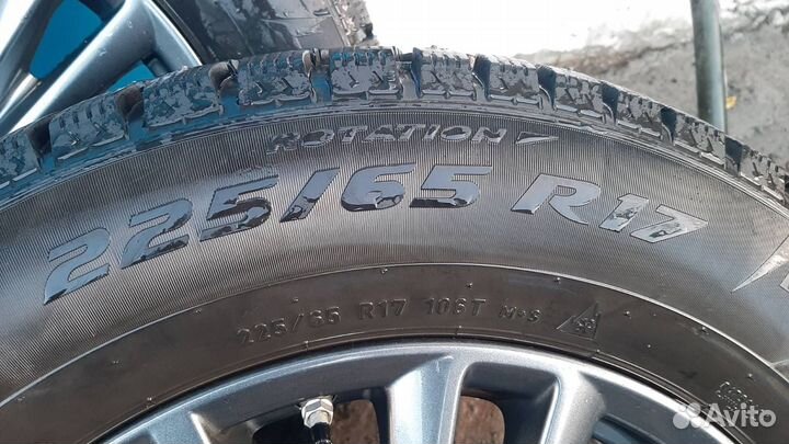 Pirelli P Zero Noise cancelling system 225/65 R17