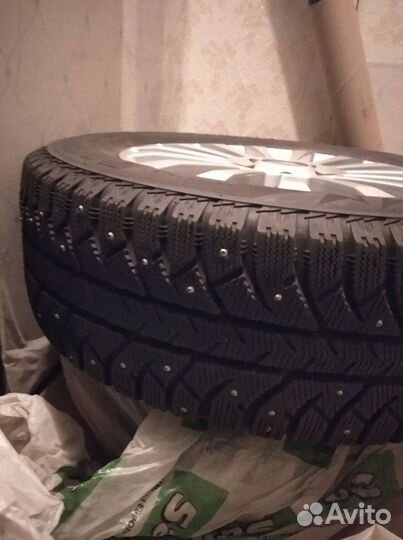 Bridgestone 613V 205/55 R16