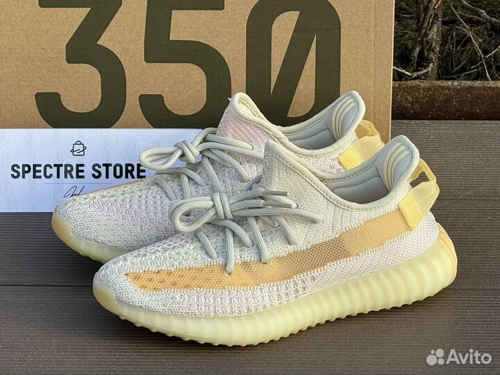 Кроссовки Adidas Yeezy Boost 350 V2 Light