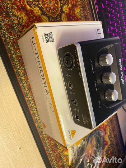 Behrnger U-Phoria UM2