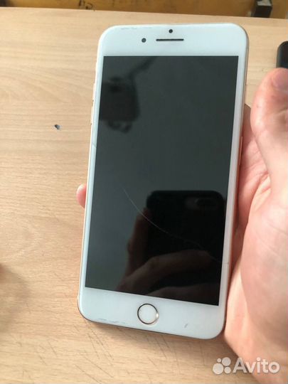 iPhone 8 Plus, 64 ГБ