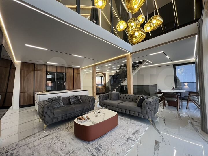 Дом 285 м² на участке 8 сот.