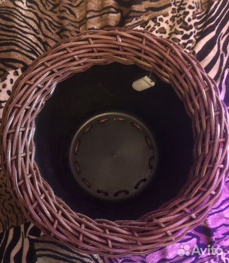 Кашпо из искусственного ротанга