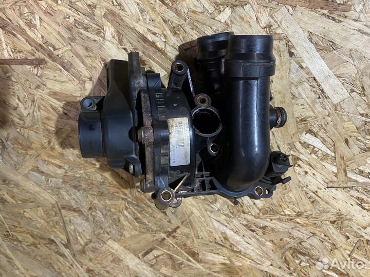 Водяной насос Термостат VW Passat B6 B7 CC 06-15