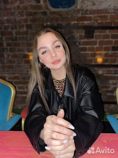 Администратор, управляющая, помощник директора