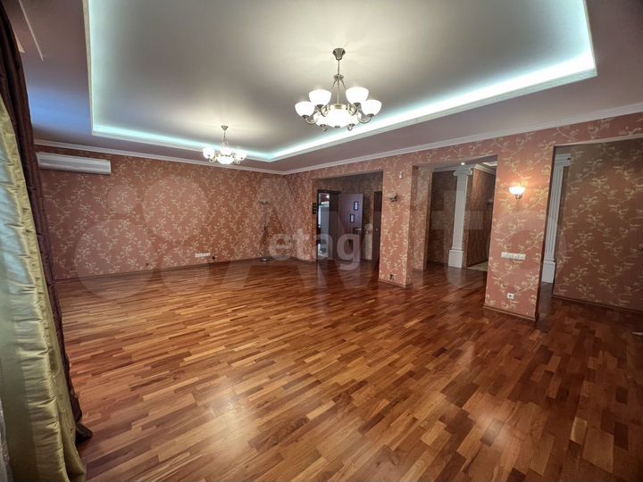 4-к. квартира, 171,3 м², 5/6 эт.