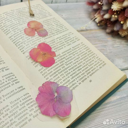 Книжная закладка ручной работы гербарий