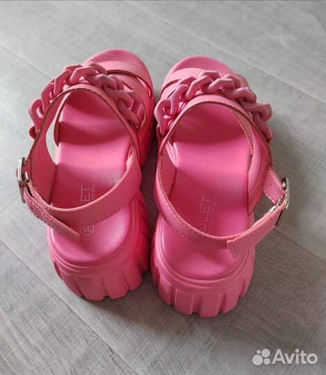 Босоножки для девочки 35