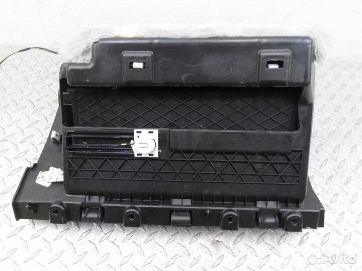 Бардачок Jeep Grand Cherokee 4 (WK2)