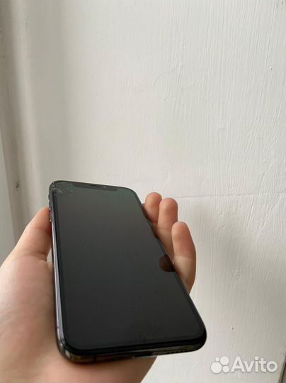 Телефон iPhone 10