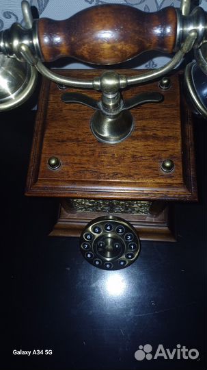 Ретро телефон