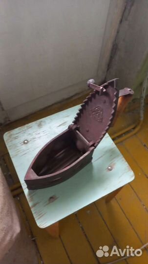 Утюг чугунный старинный