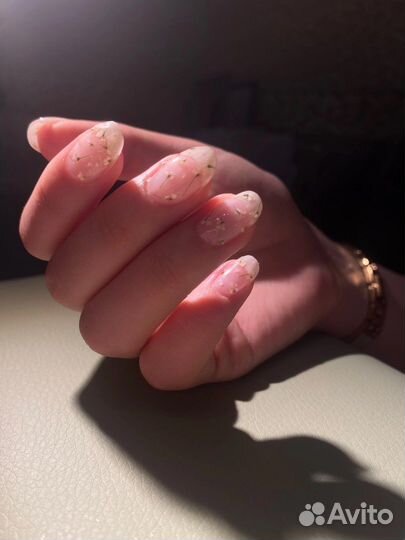 Маникюр с покрытием гель-лаком