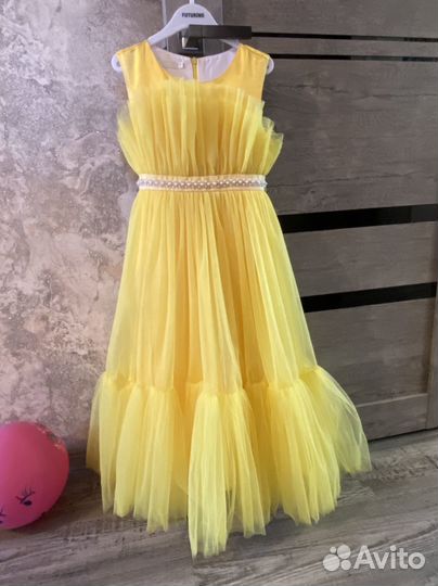 Платье для девочки праздничное