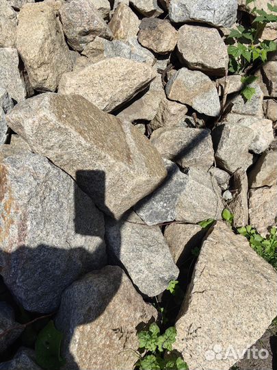 Природный гранитный камень валун ландшафтный