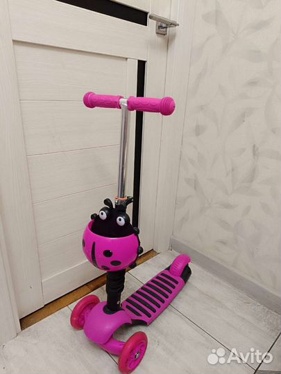 Самокат детский с сиденьем и ручкой