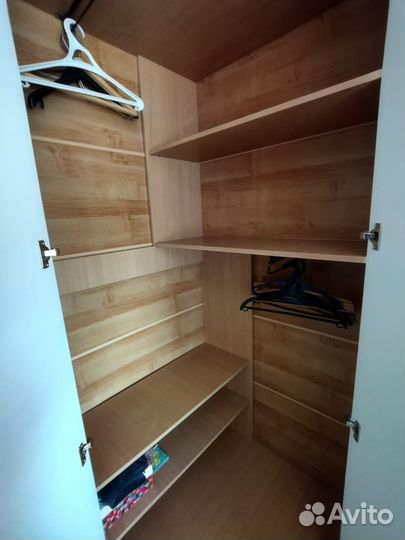 Шкаф угловой