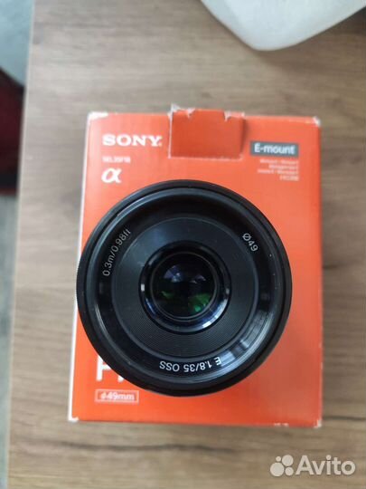 Объектив sony e 35mm 1.8