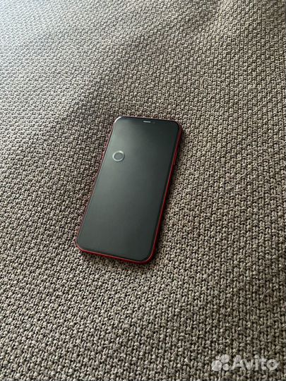 Телефон iPhone 11