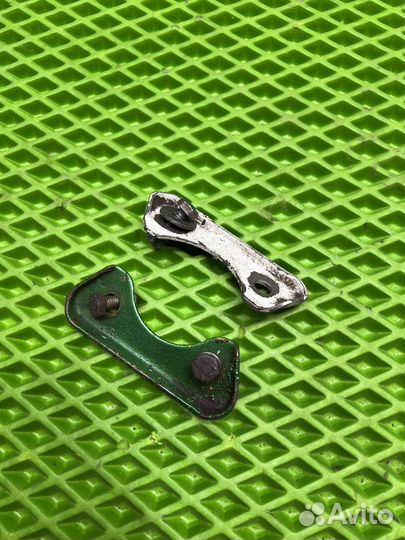 Крепление бака рига